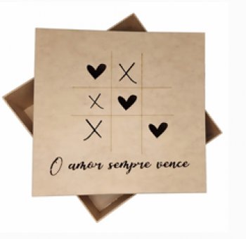 CAIXA 20 X 20 X 10 - O AMOR SEMPRE VENCE - JOGO DA VELHA